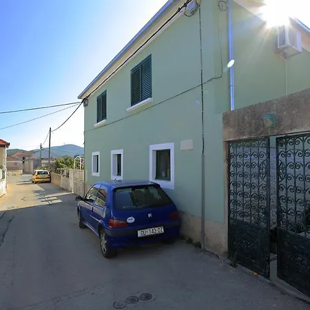 Paric Villa *
