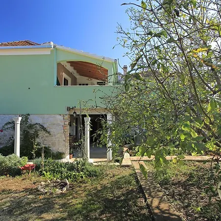 Villa Paric *